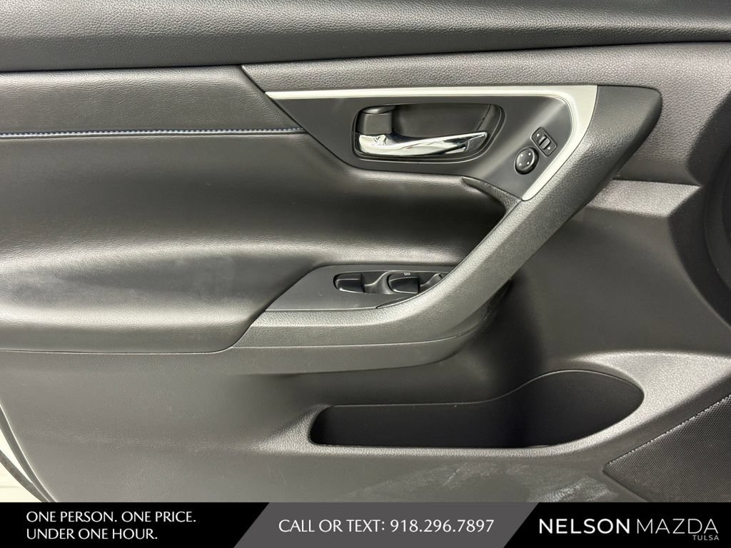 Used 2018 Nissan Altima 2.5 SR w/ SR Midnight Edition FWD image 19
