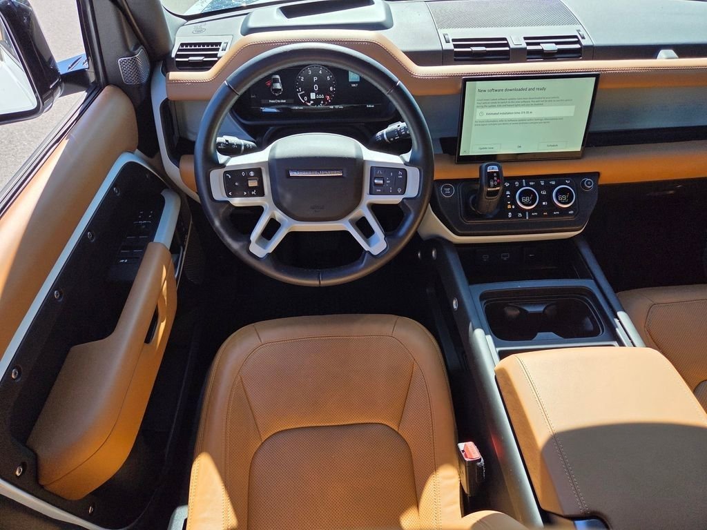 Used 2024 Land Rover Defender 110 SE AWD/4WD image 4
