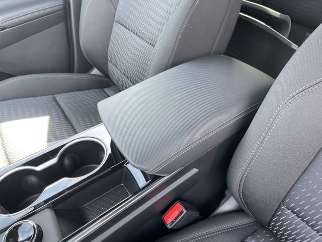 New 2027 Chevrolet Equinox LT w/ LPO, Floor Liner Package FWD image 21