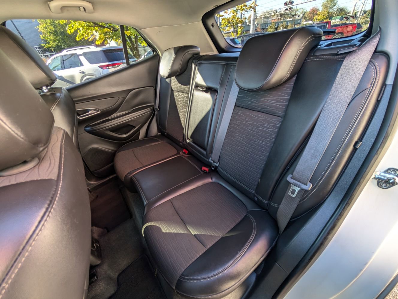 Used 2016 Buick Encore Convenience FWD image 18