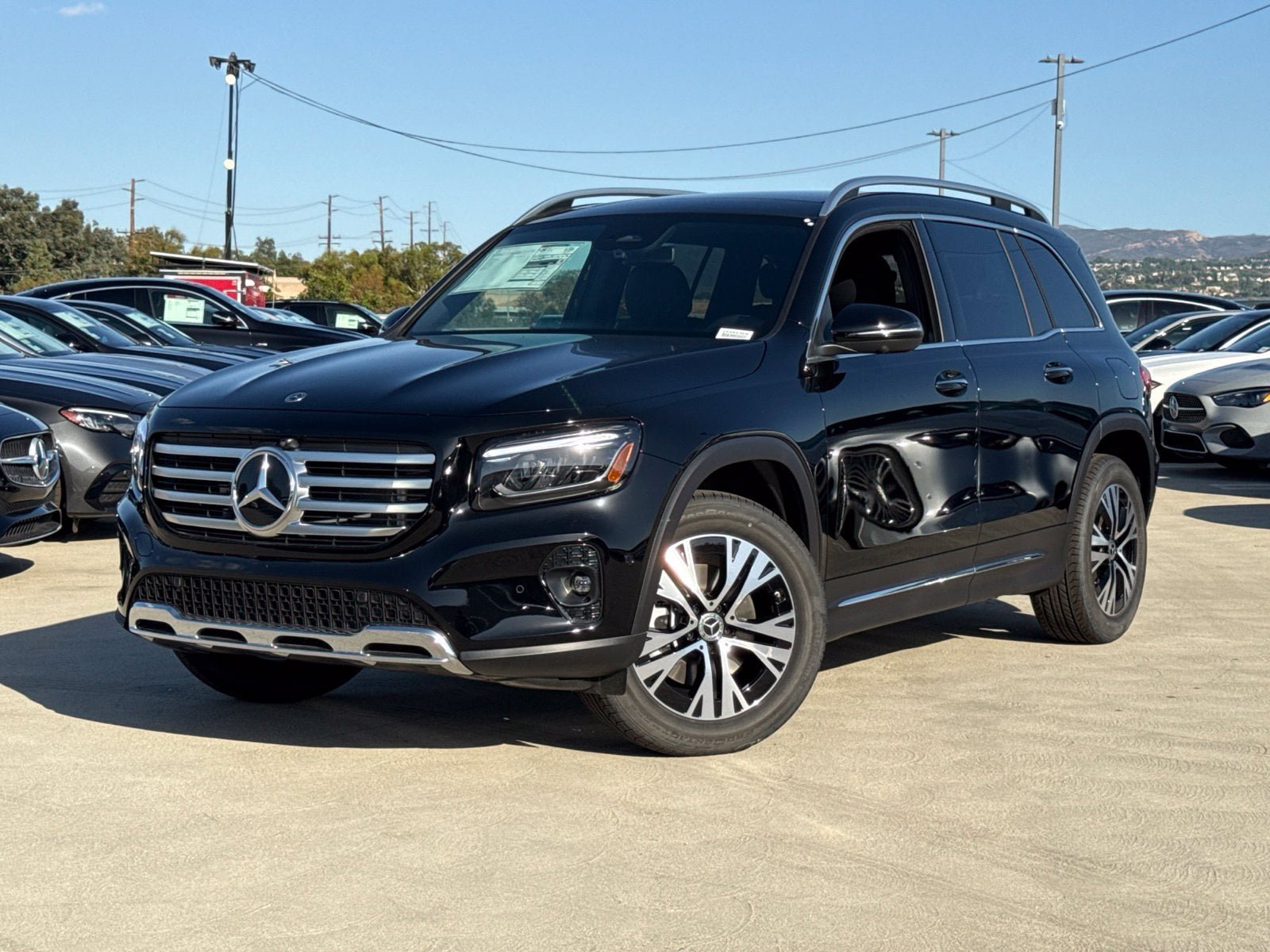 New 2026 Mercedes-Benz GLB 250 image 2