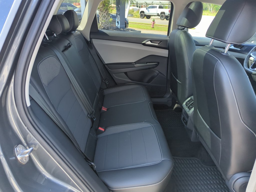 Certified 2023 Volkswagen Taos SE w/ Panoramic Sunroof Package FWD image 33