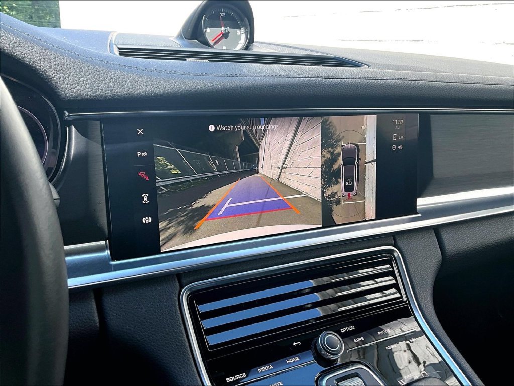 Certified 2023 Porsche Panamera 4 Platinum Edition AWD/4WD image 26
