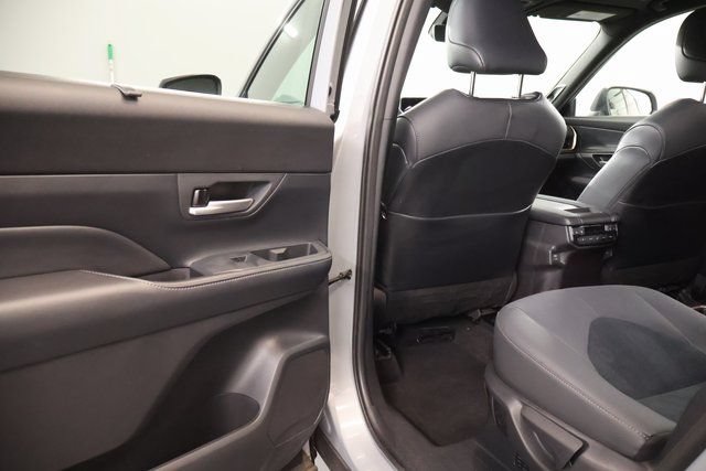 Used 2025 Toyota Grand Highlander AWD Hybrid image 29
