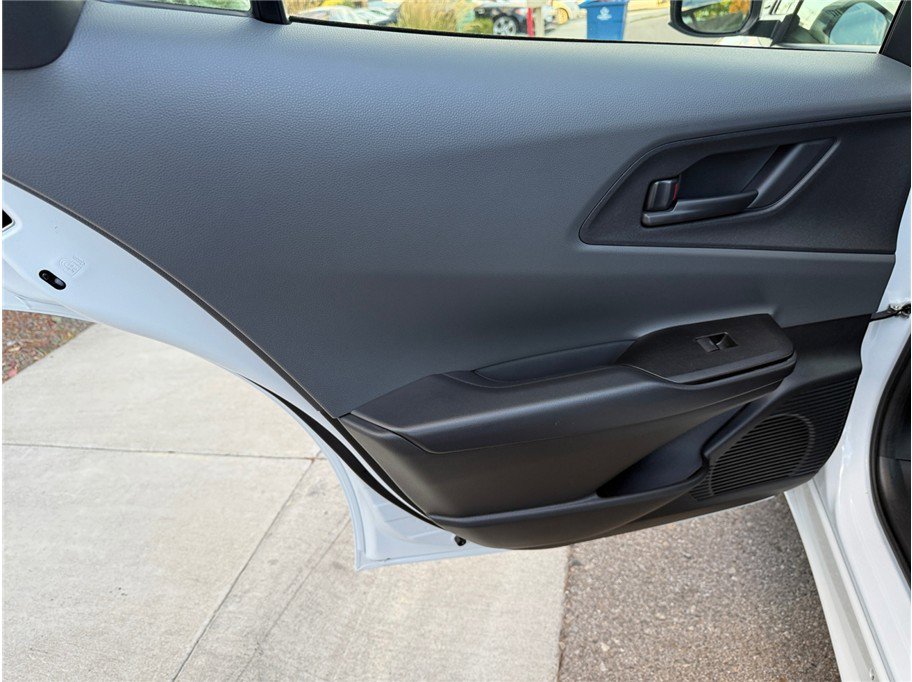 Used 2023 Toyota Prius LE image 33