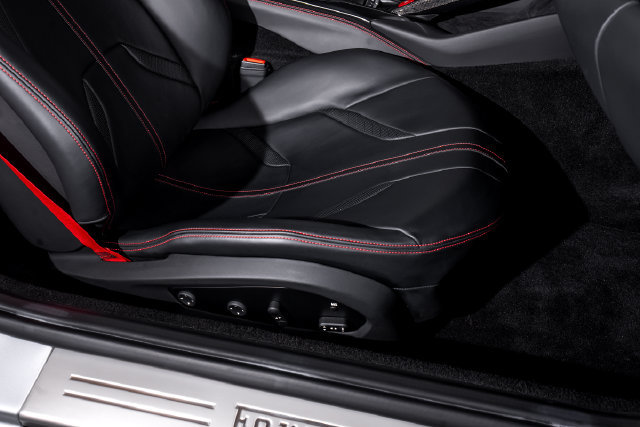 Certified 2020 Ferrari 812 Superfast RWD image 59