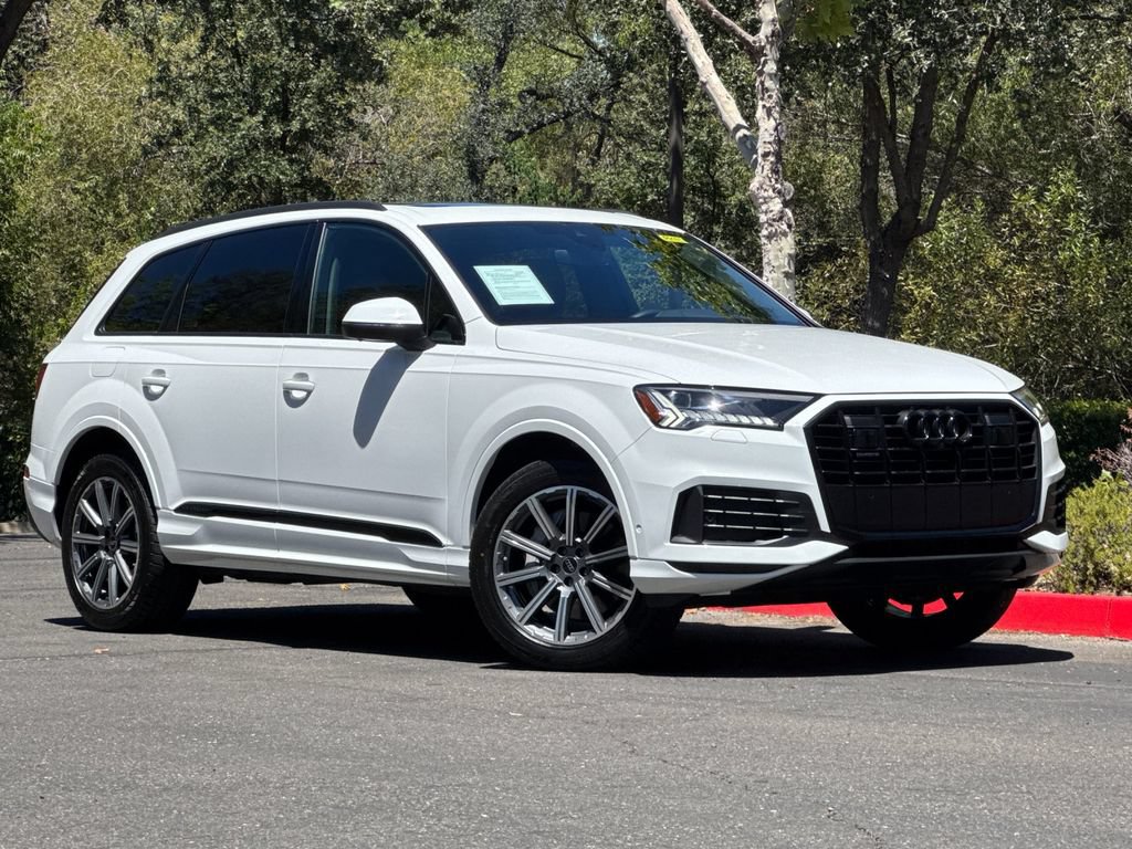 Used 2023 Audi Q7 2.0T Premium Plus AWD/4WD image 2