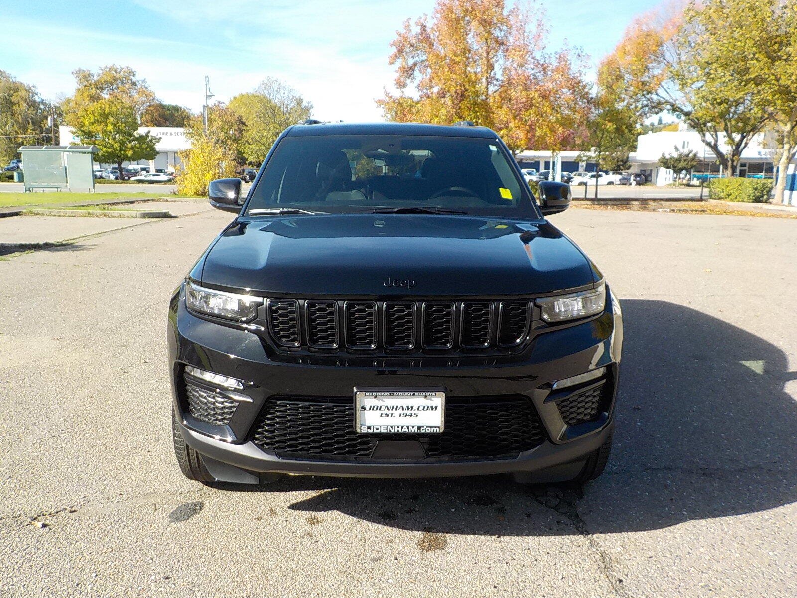 New 2025 Jeep Grand Cherokee Limited w/ Black Appearance Package image 4