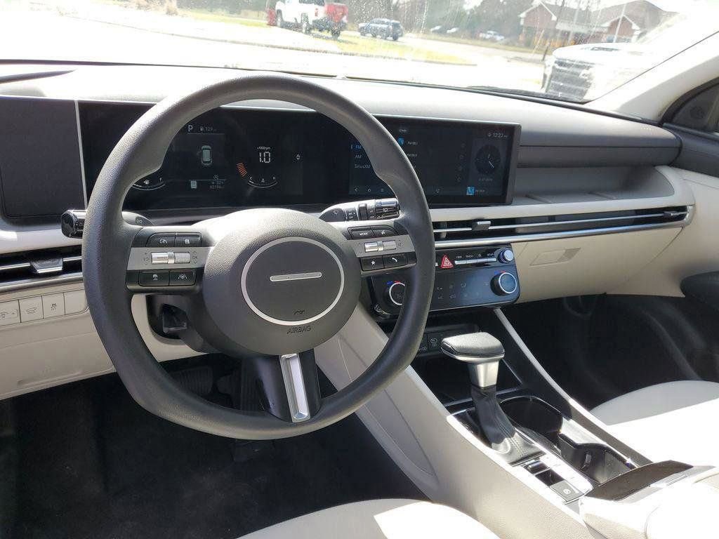 Used 2025 Hyundai Tucson SEL image 7