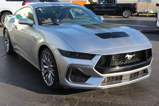 Used 2026 Ford Mustang GT Premium RWD image 10