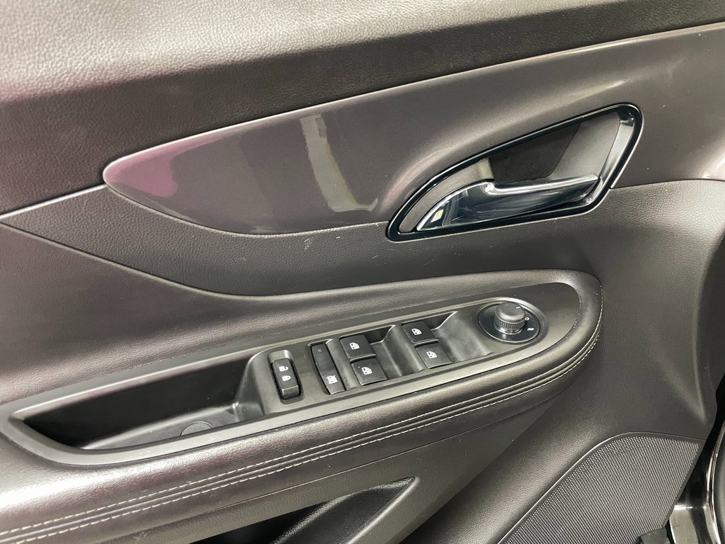 Certified 2022 Buick Encore Preferred w/ Safety Package image 22