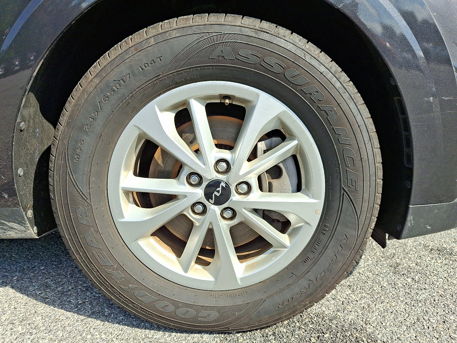 Certified 2024 Kia Carnival LX FWD image 8