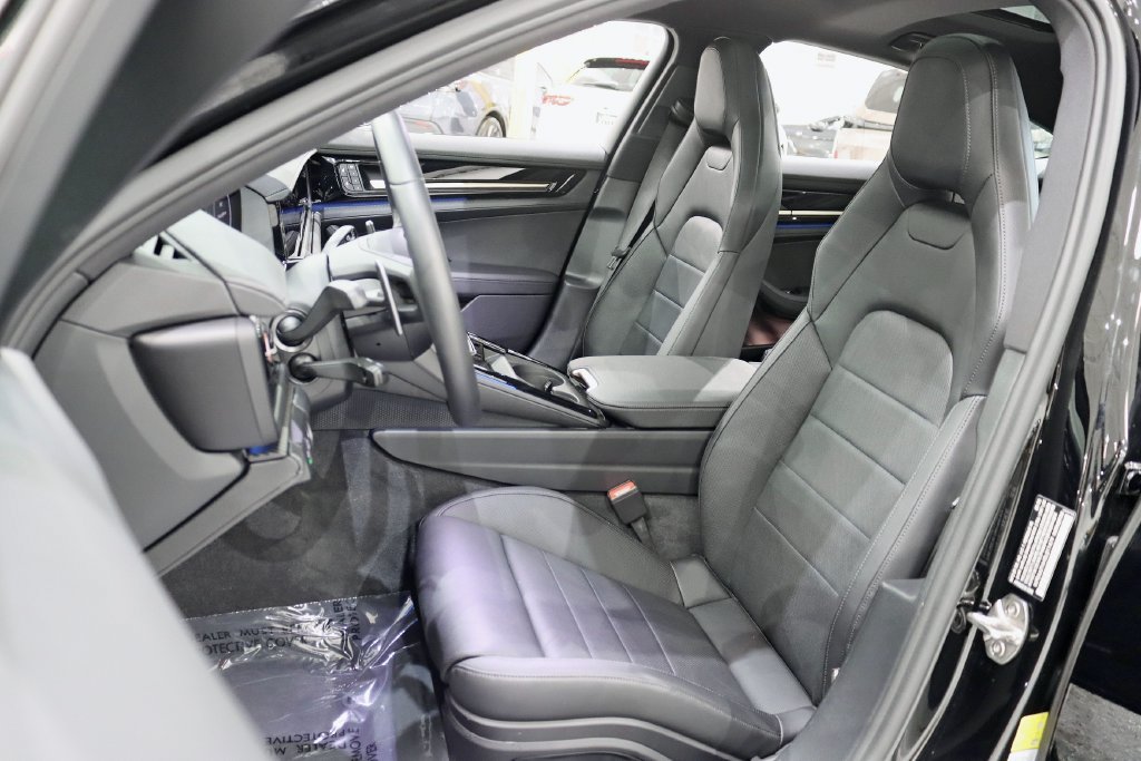 Used 2025 Porsche Panamera 4 AWD/4WD image 27