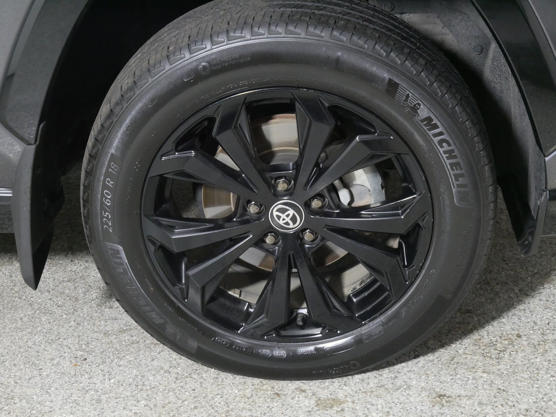 Used 2025 Toyota RAV4 XSE w/ Weather Package AWD/4WD image 15