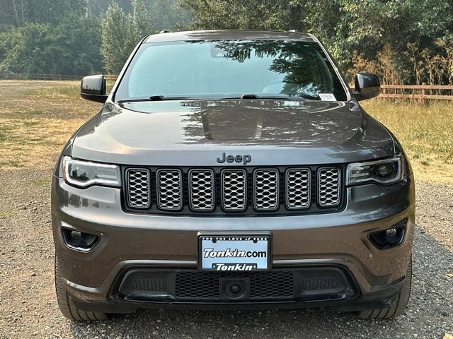 Used 2021 Jeep Grand Cherokee Laredo X AWD/4WD image 3
