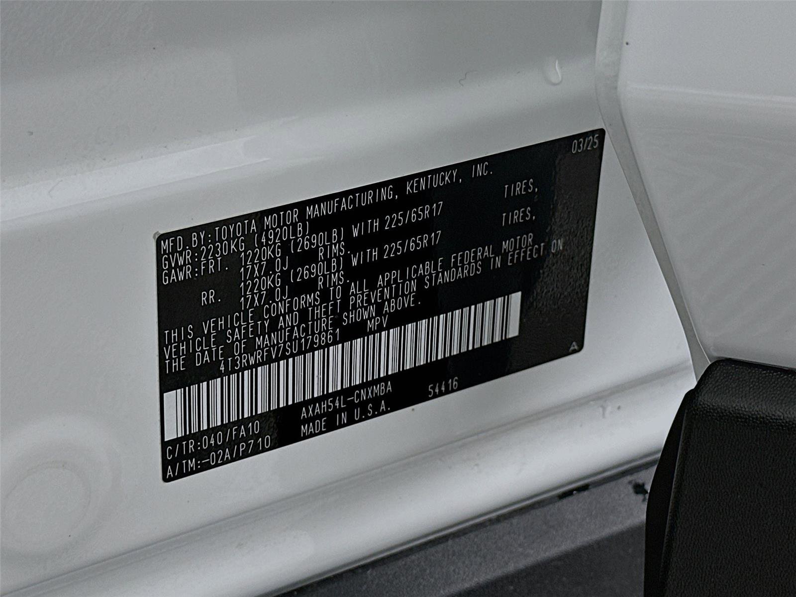 Certified 2025 Toyota RAV4 XLE image 28