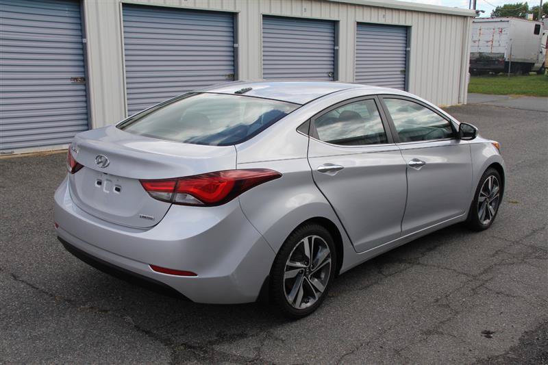 Used 2015 Hyundai Elantra Limited w/ Option Group 05 FWD image 5