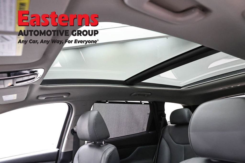 Used 2022 Hyundai Santa Fe SEL w/ Convenience + Premium Package AWD/4WD image 35