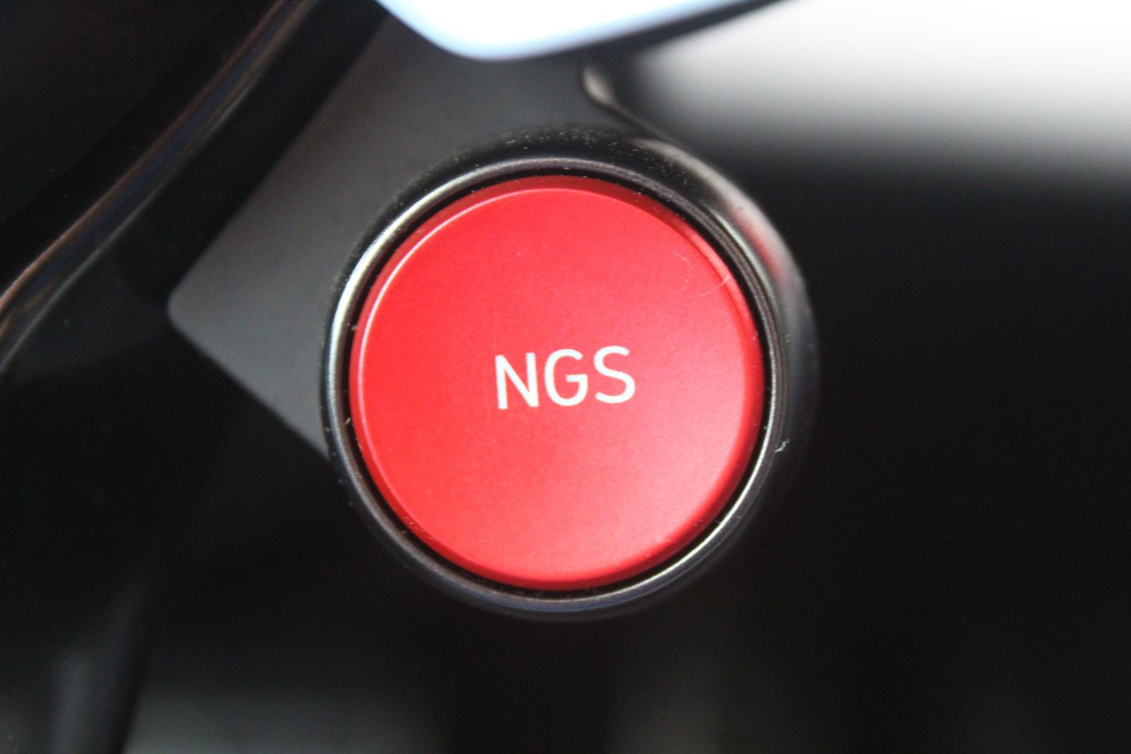 Used 2022 Hyundai Elantra N FWD image 34