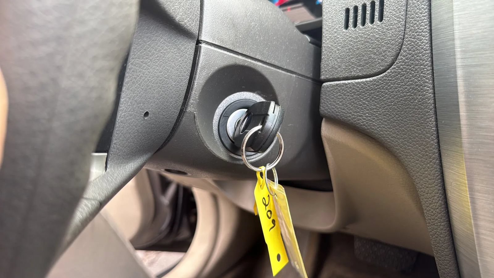 Used 2012 Ford Fusion SE FWD image 21
