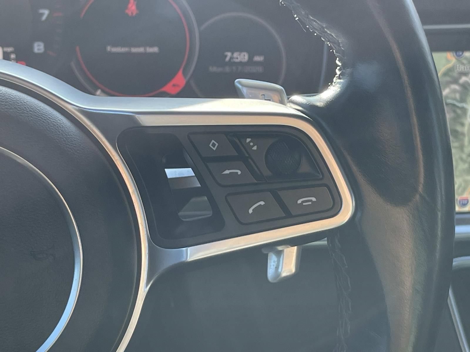 Used 2018 Porsche Panamera 4 AWD/4WD image 9