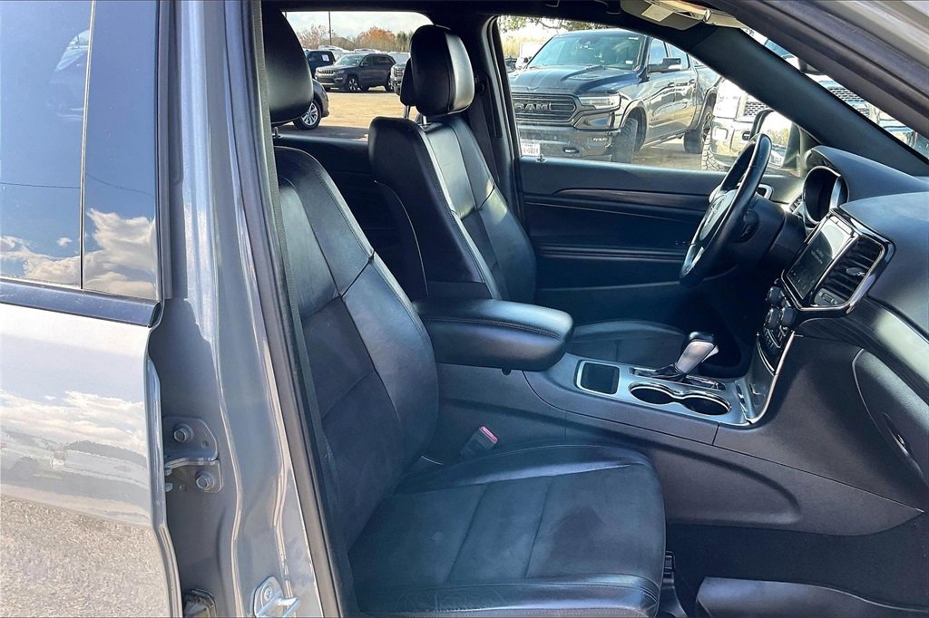 Used 2021 Jeep Grand Cherokee Laredo X image 29