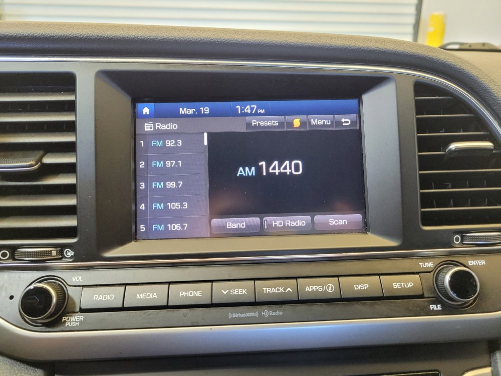 Used 2018 Hyundai Elantra SEL FWD image 25