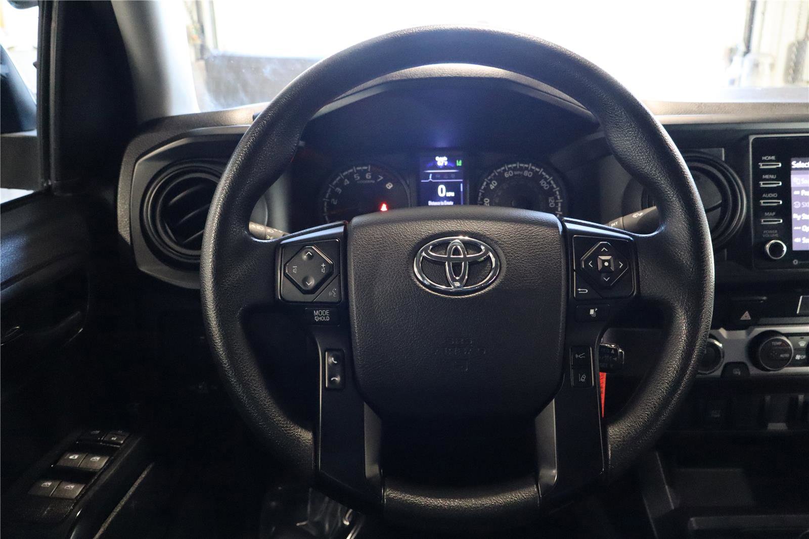 Used 2021 Toyota Tacoma SR AWD/4WD image 14