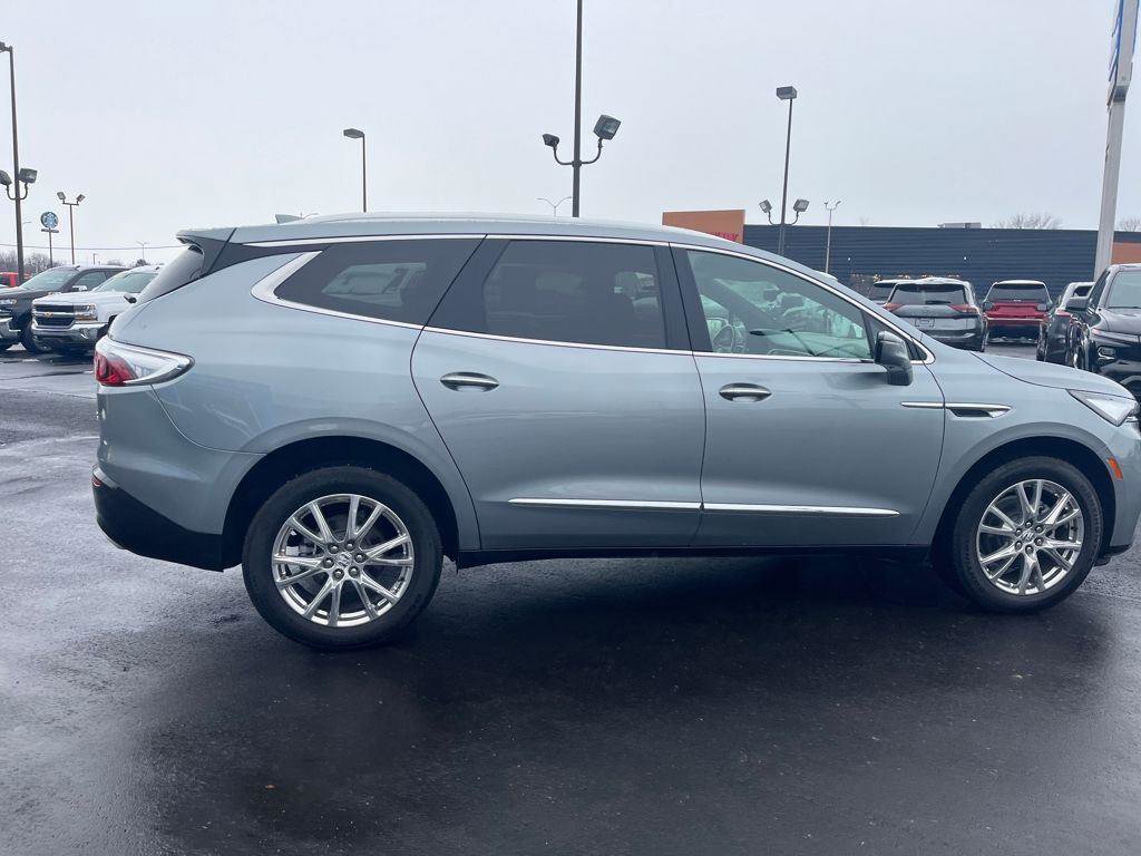 Used 2023 Buick Enclave Premium w/ Experience Buick Package AWD/4WD image 6
