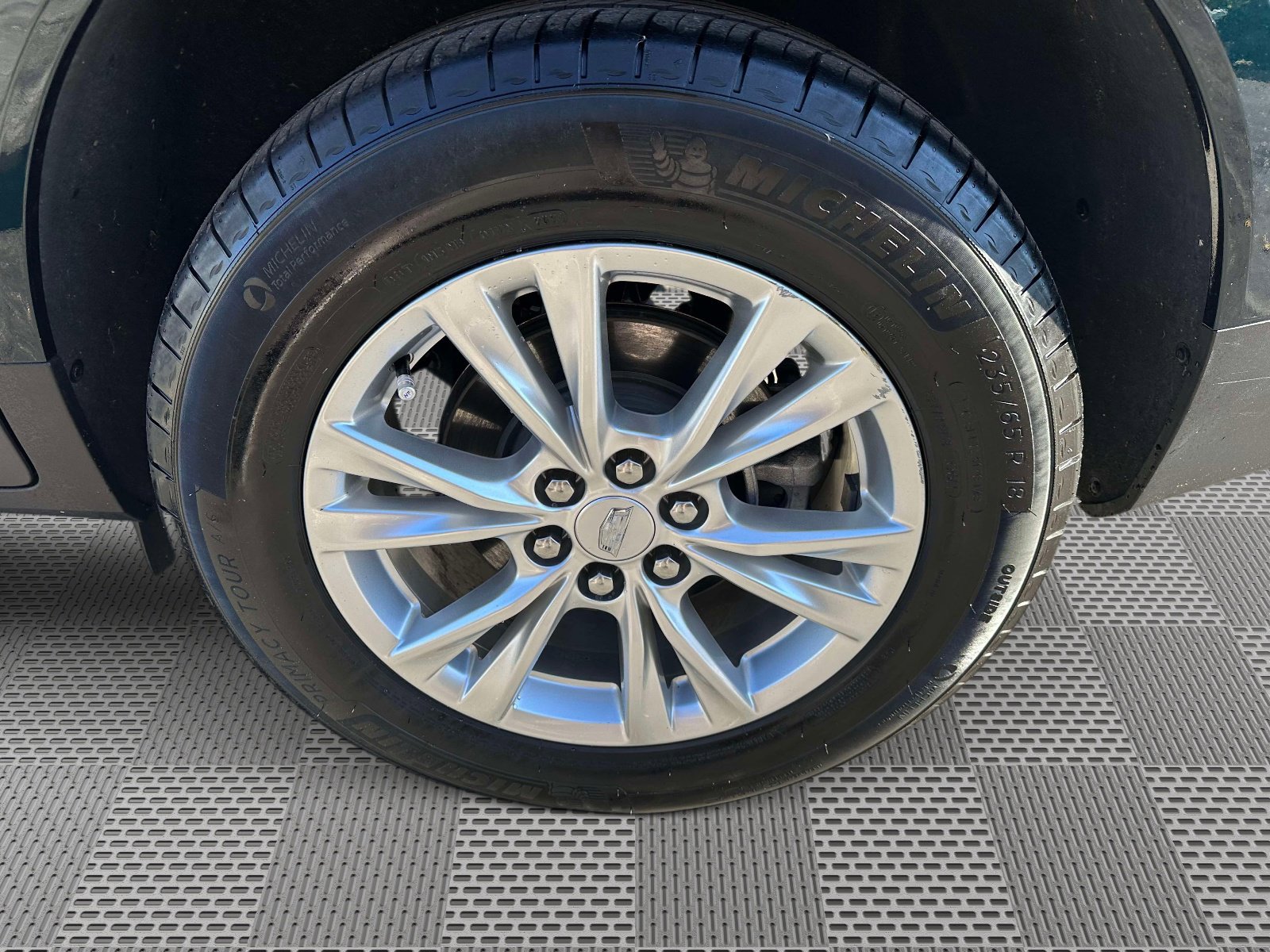 Certified 2025 Cadillac XT5 Luxury image 35