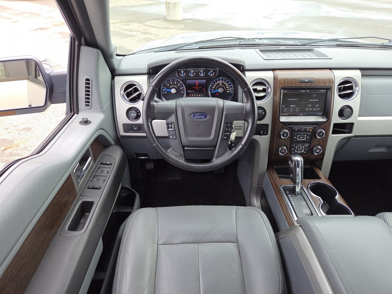 Used 2013 Ford F150 Lariat w/ Lariat Chrome Pkg AWD/4WD image 24