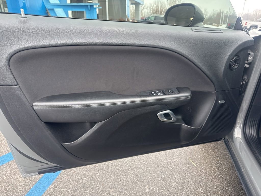 Used 2019 Dodge Challenger SXT w/ Blacktop Package image 15