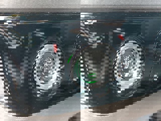 Used 2024 GMC Sierra 1500 SLT image 23