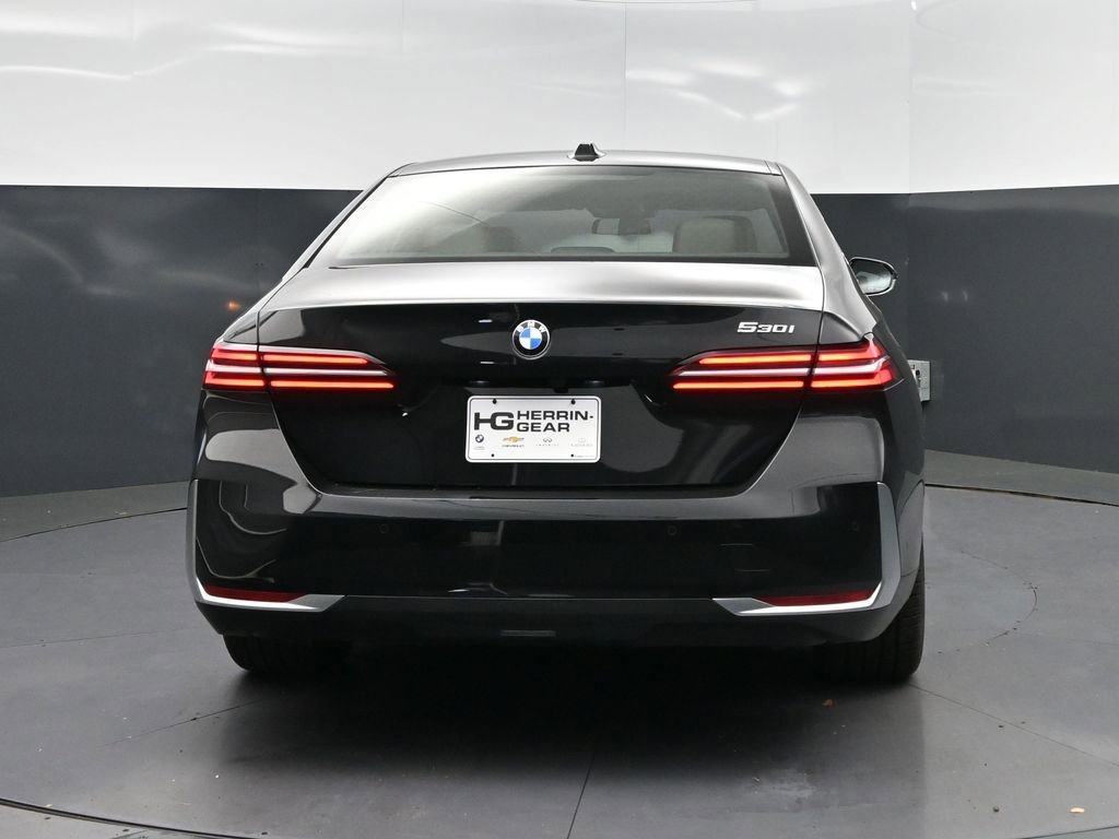 Certified 2025 BMW 530i RWD image 6