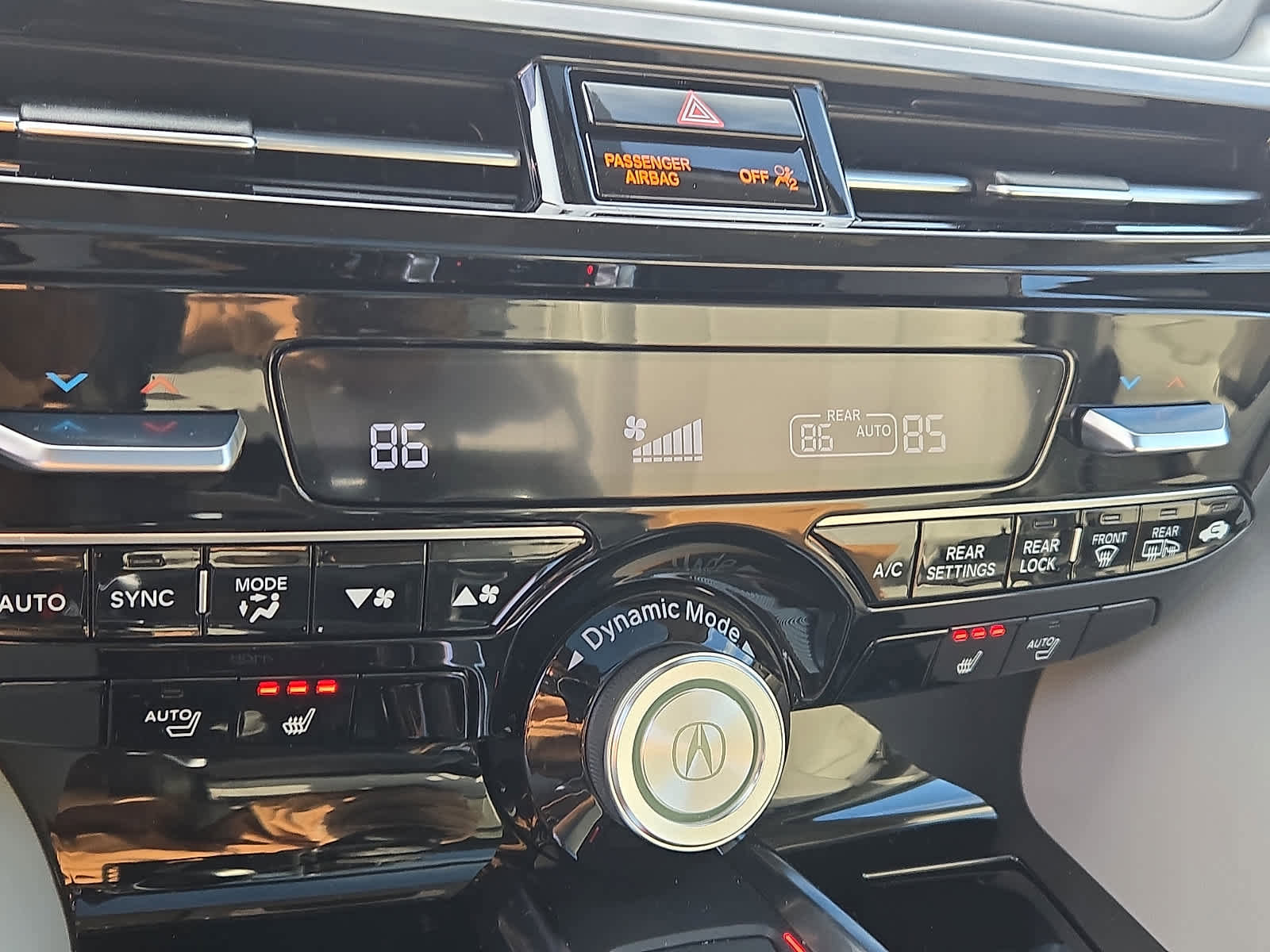 Used 2024 Acura MDX SH-AWD w/ Technology Package image 18