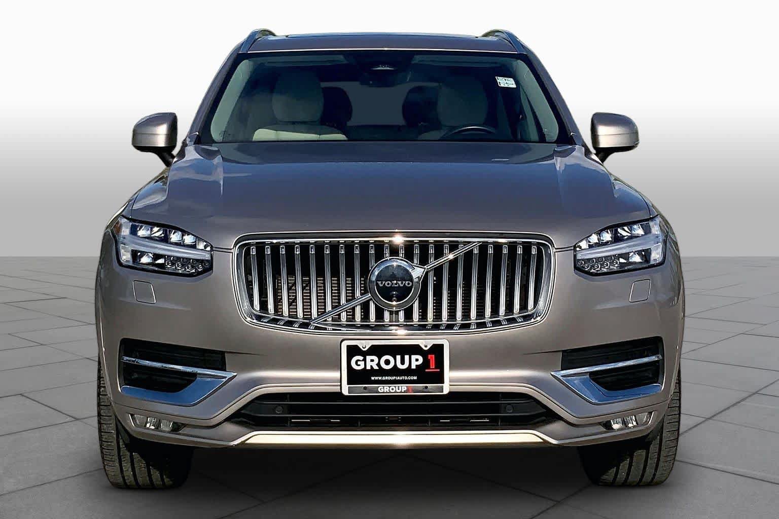 Used 2025 Volvo XC90 B6 Plus w/ Protection Package Premier AWD/4WD image 4