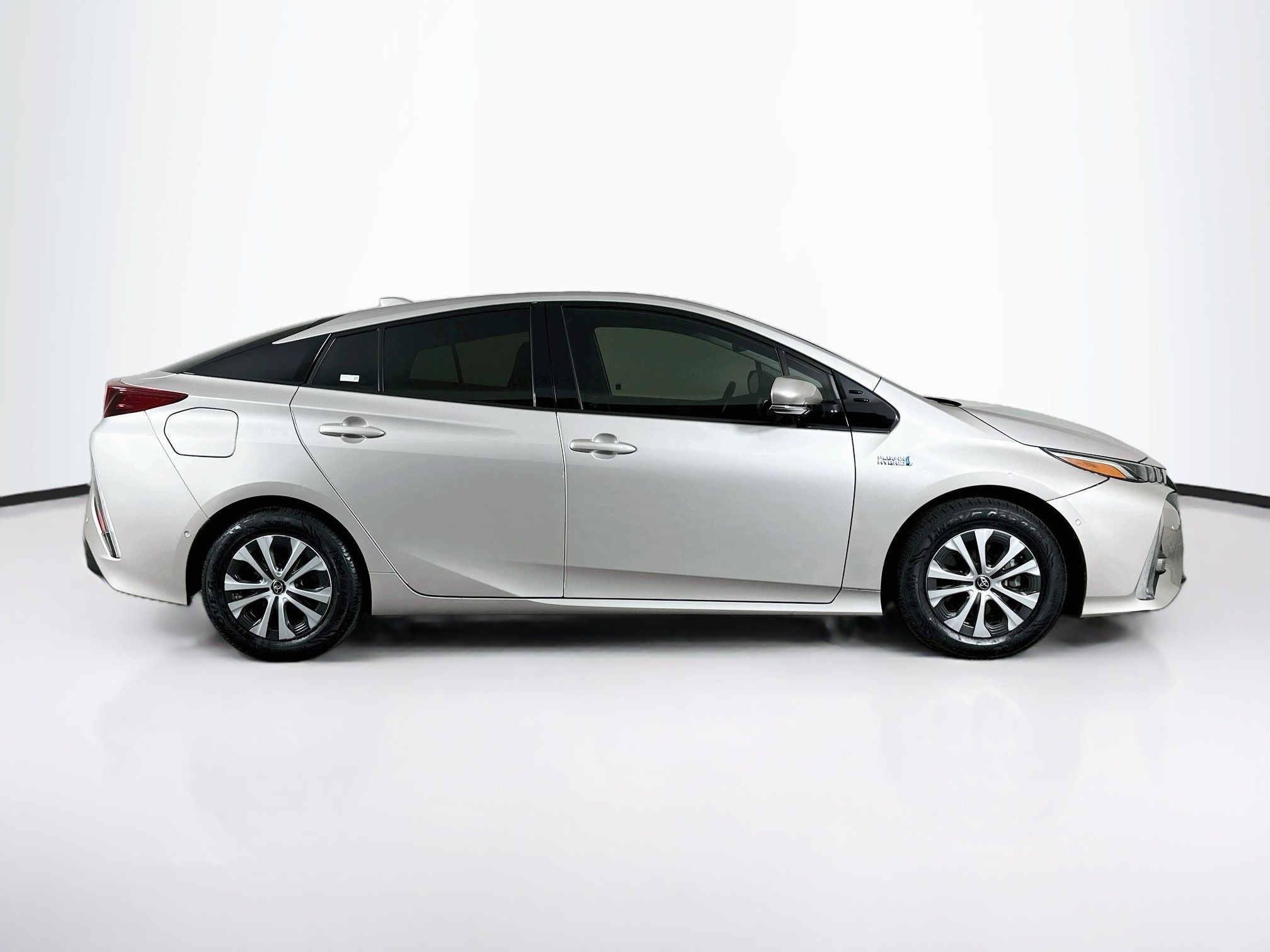 Used 2020 Toyota Prius Prime Limited w/ Carpet Mat Package FWD image 10