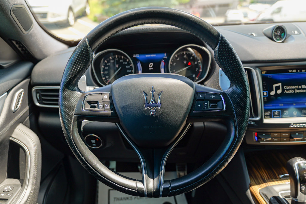 Used 2017 Maserati Levante S AWD/4WD image 43