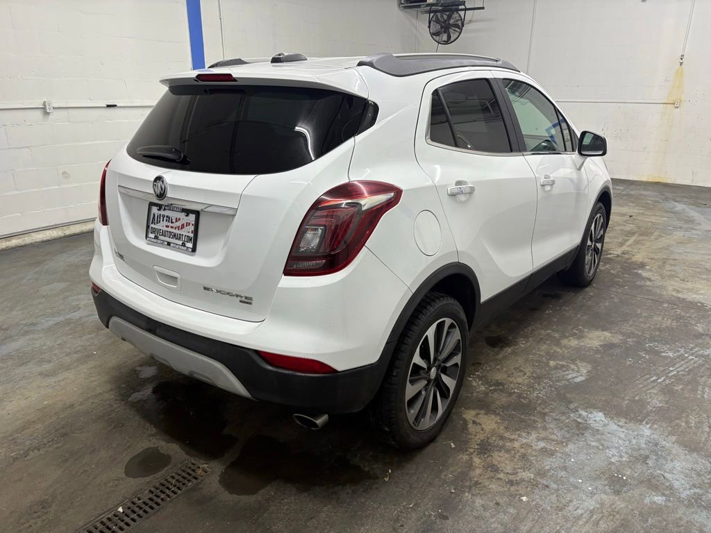 Used 2021 Buick Encore Preferred AWD/4WD image 2