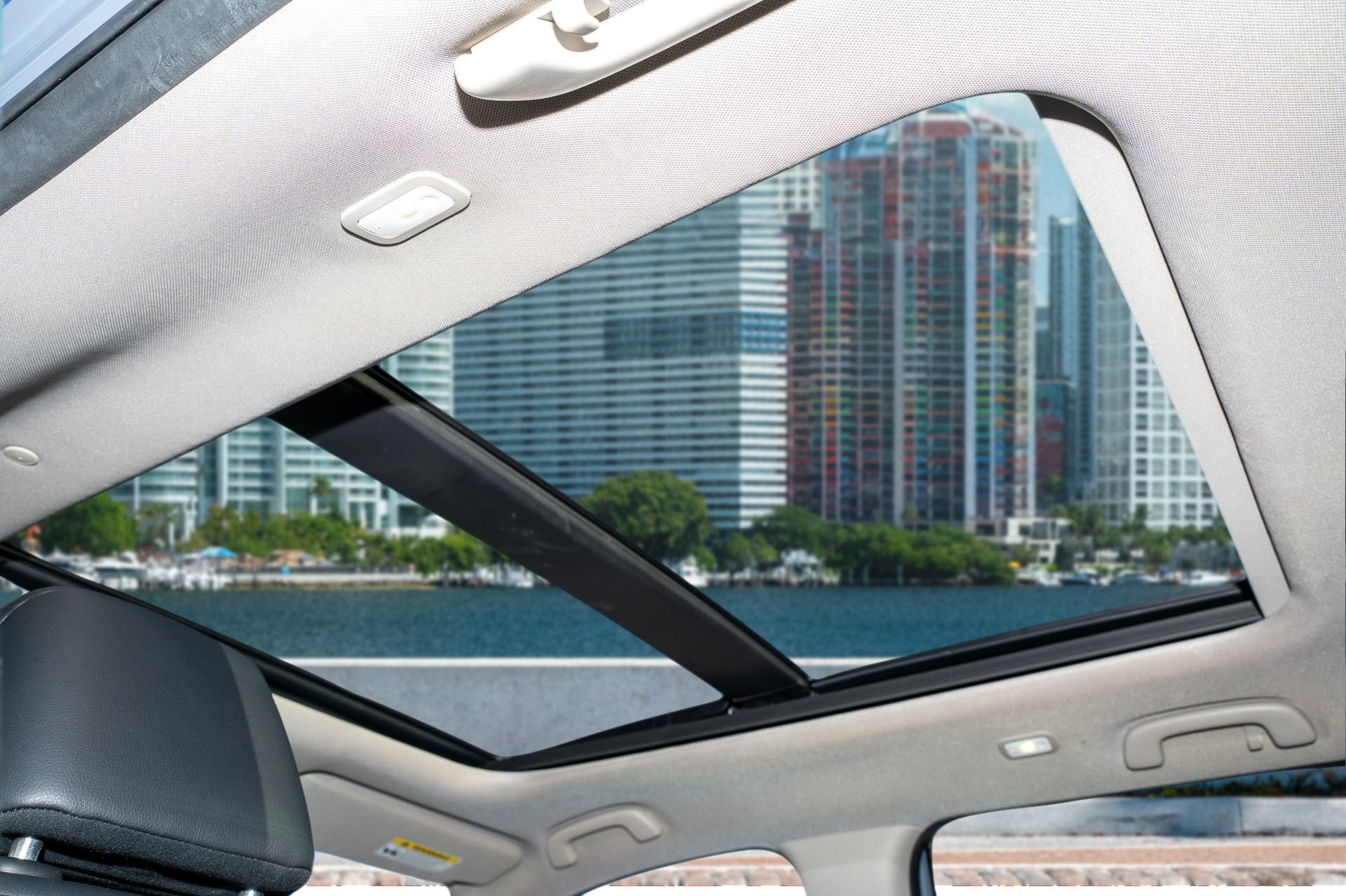 Certified 2023 Honda Pilot Touring image 24