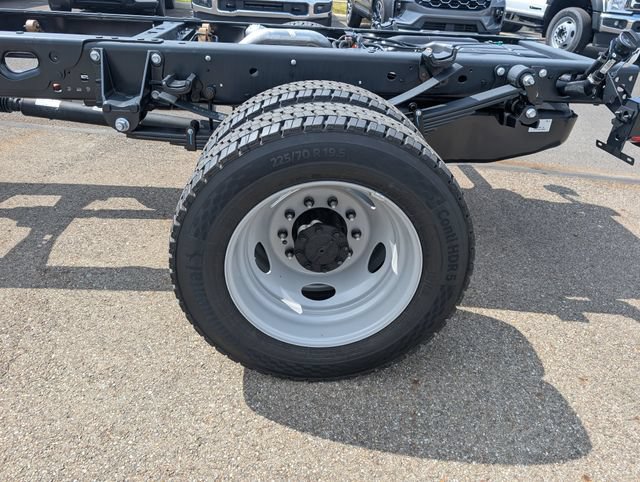 New 2026 Ford F550 4x4 Regular Cab Super Duty image 21