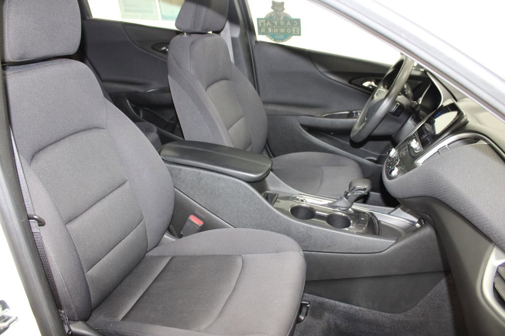 Used 2023 Chevrolet Malibu LT image 24