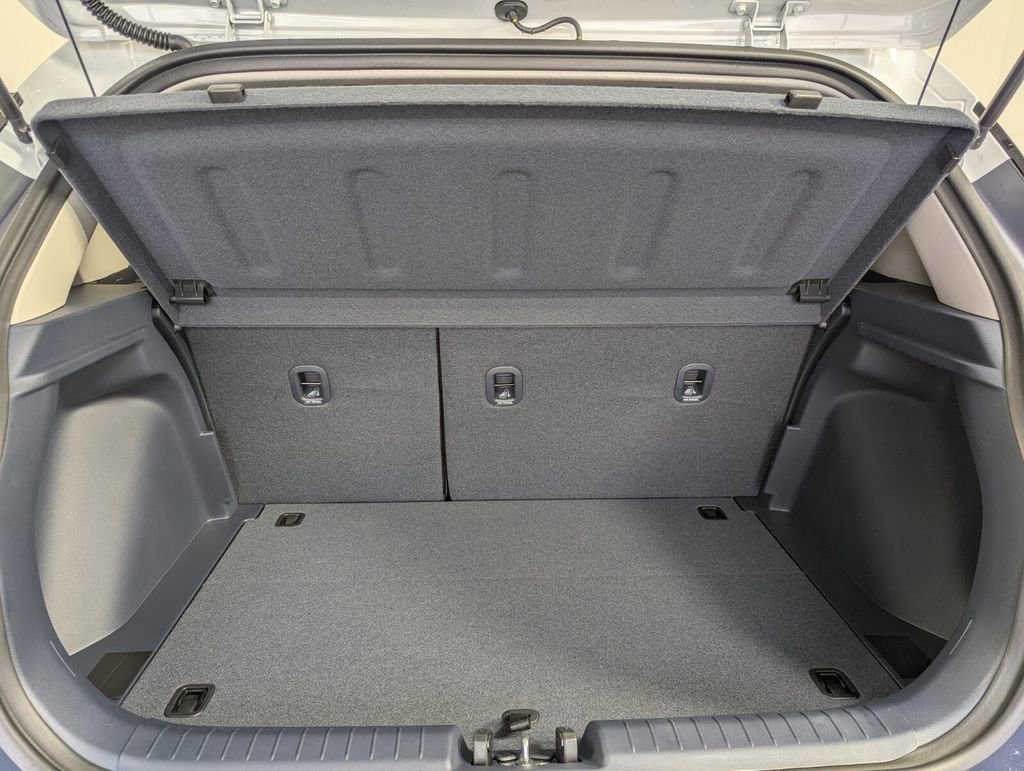 Certified 2025 Hyundai Venue Limited FWD image 30