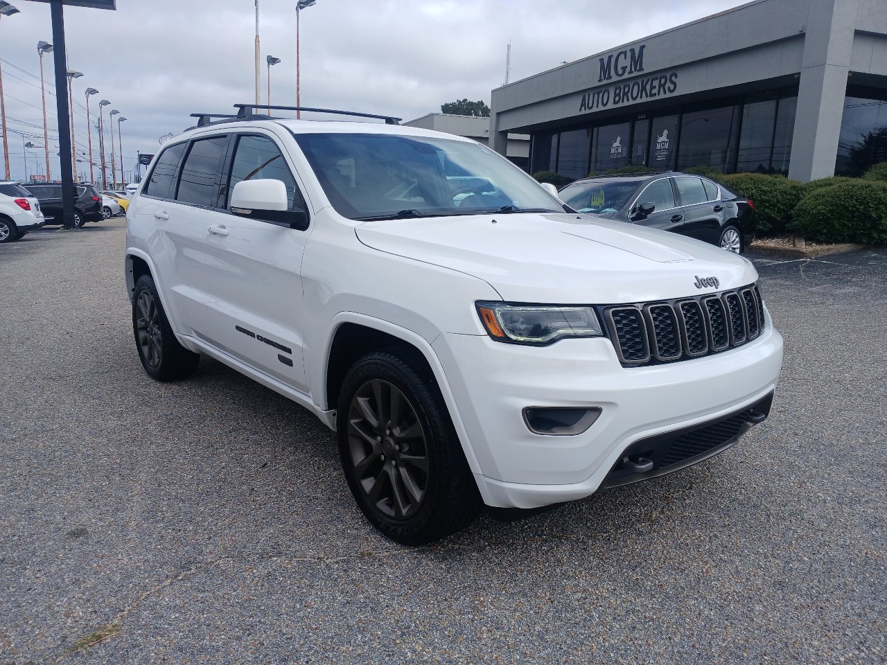 Used 2017 Jeep Grand Cherokee Limited 75th Anniversary image 25