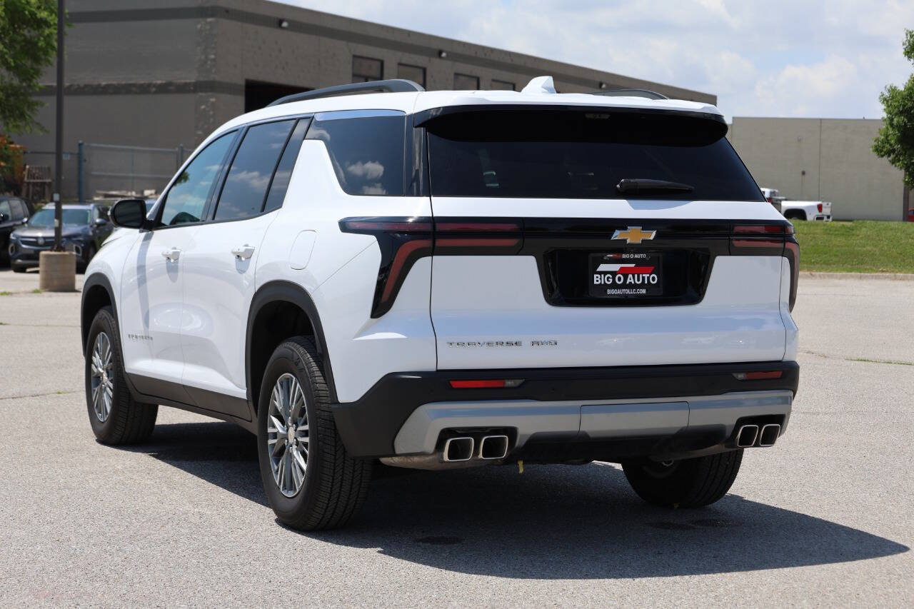 Used 2026 Chevrolet Traverse LT w/ Driver Confidence Package AWD/4WD image 11