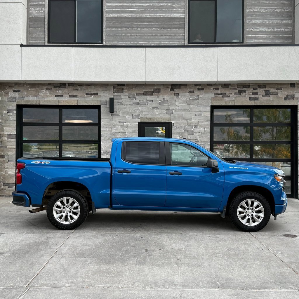 Used 2024 Chevrolet Silverado 1500 Custom image 2