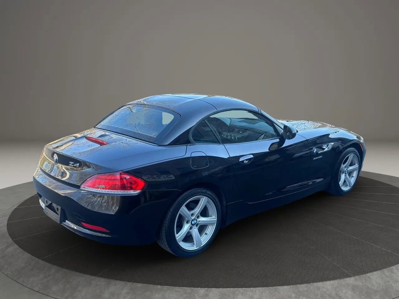 Used 2014 BMW Z4 sDrive28i image 11