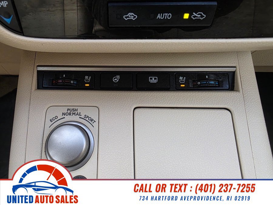 Used 2014 Lexus ES 350 w/ Luxury Package FWD image 21