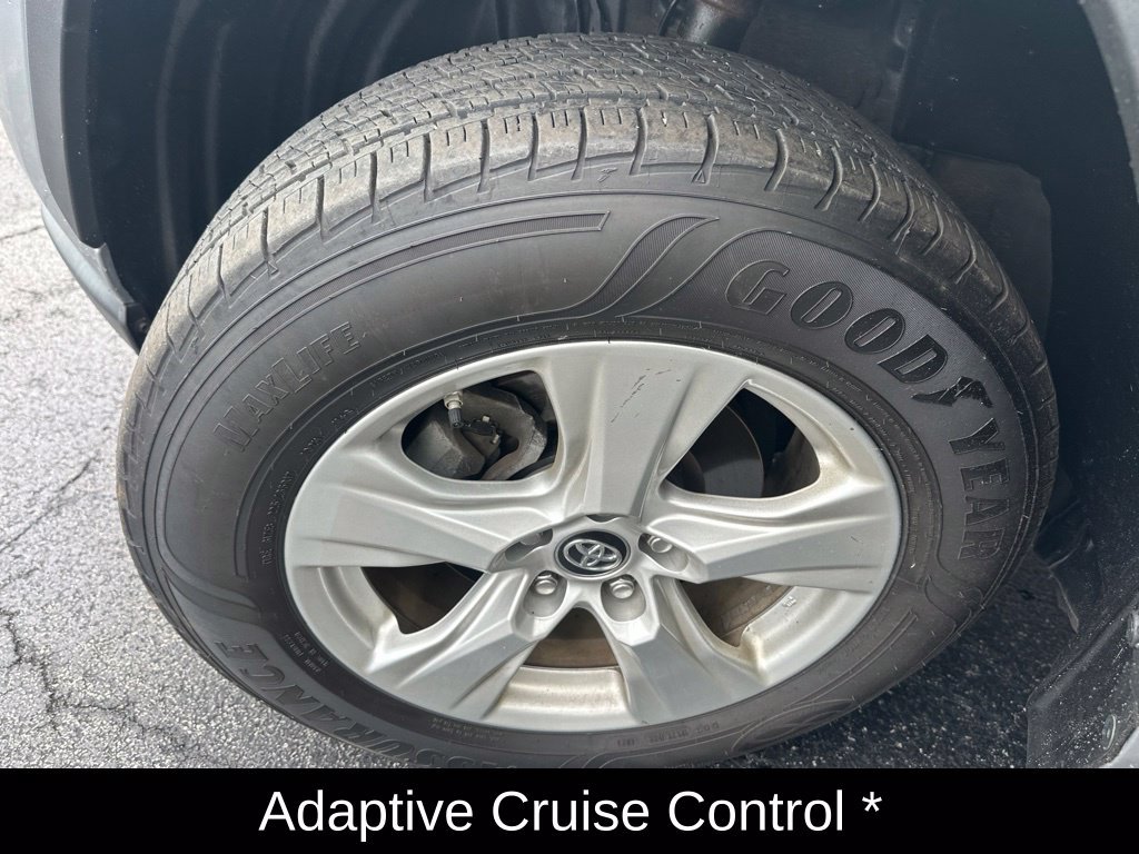 Used 2019 Toyota RAV4 XLE w/ Convenience Package AWD/4WD image 12