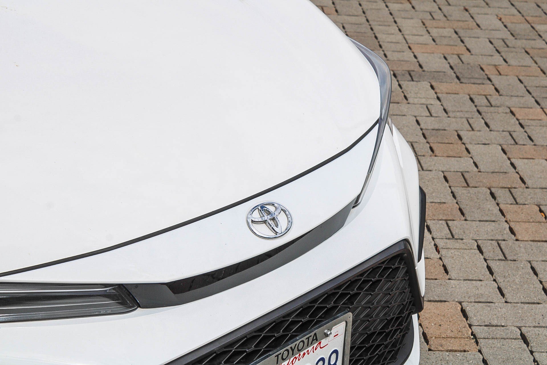 Certified 2025 Toyota Corolla SE w/ SE Premium Package FWD image 6